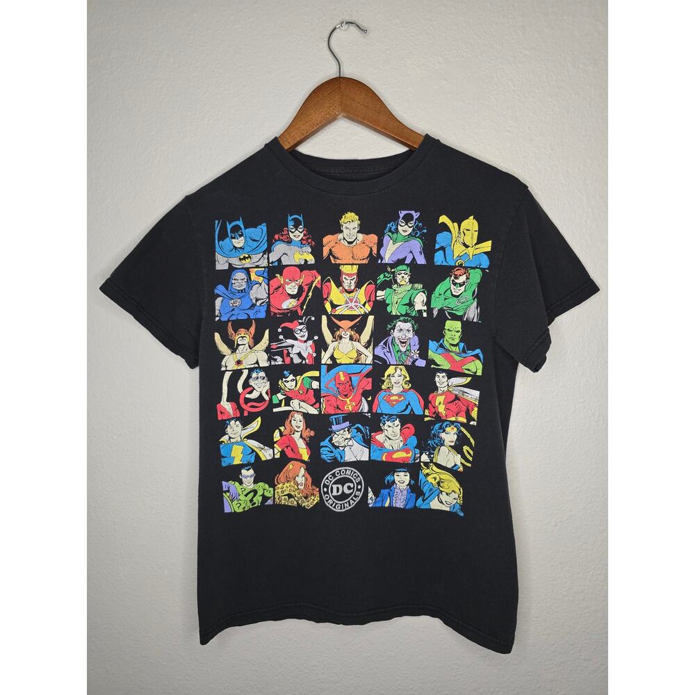 DC Comics Originals Shirt Small Cartoon Super Hero Villain Comic Black Tee